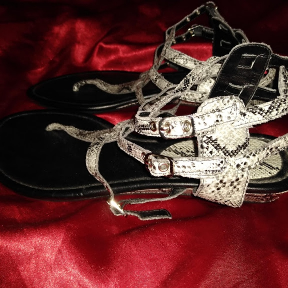 Sandals - Picture 2 of 3